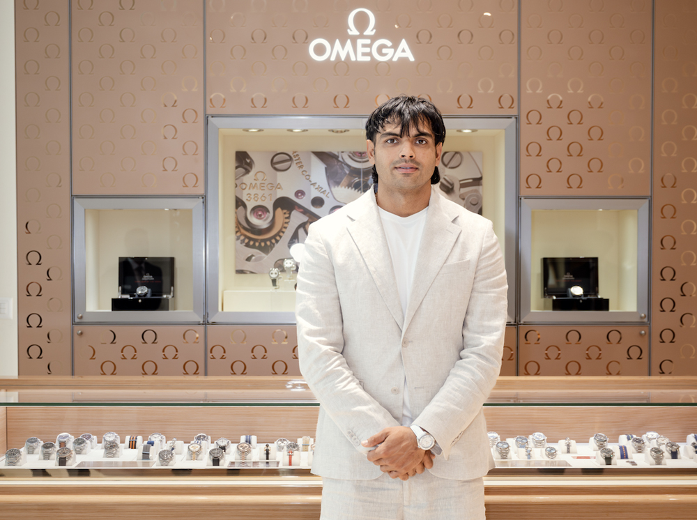 OMEGA-Welcomes-Neeraj-Chopra-to-Doha_5_Low-res