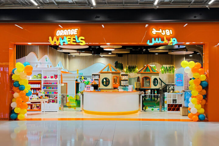 Orange-Wheels_Store-front_Dubai-Mall-Zabeel-Extension-2[10]
