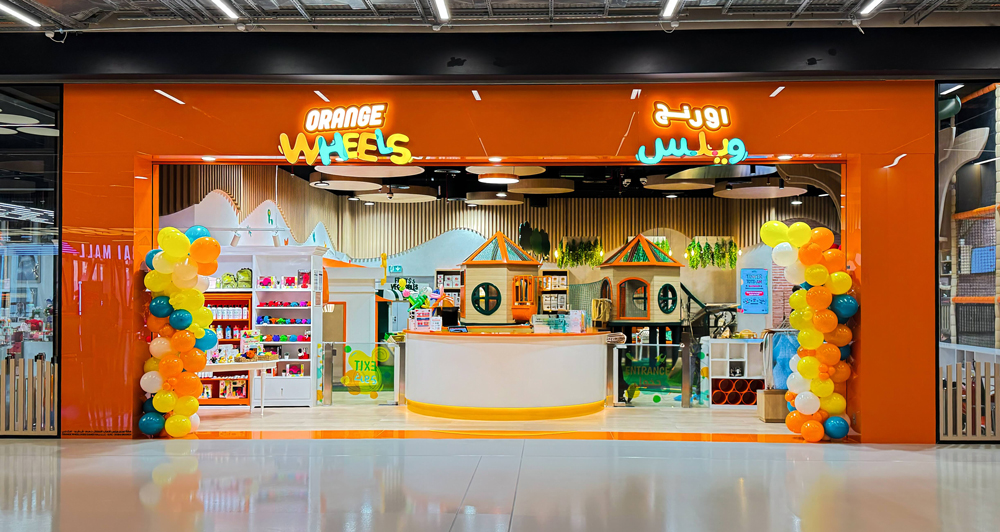 Orange-Wheels_Store-front_Dubai-Mall-Zabeel-Extension-2[10]