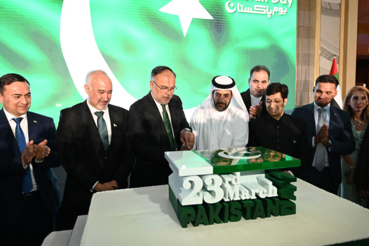 Pakistan-Day-Dubai-Cake