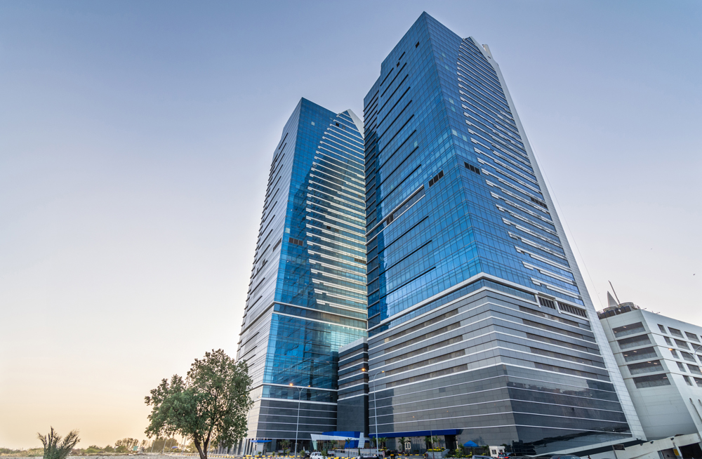 Pullman-Karachi-Brentwood-Tower-day-shot