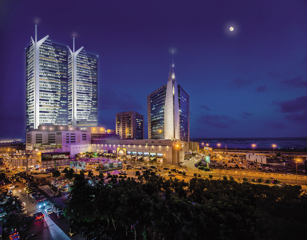Pullman-Karachi-Brentwood-Tower-night-shot