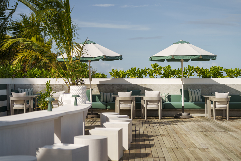 SunSiyam_ViluReef_Nautilus-Bar-(Interior-&-Exterior)_1097