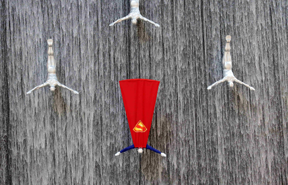 Superman-Dubai-Mall-Waterfall-Takeover