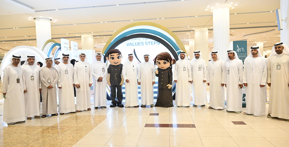 The-Ideal-Face-2-Dubai-Airport-Group-Photo