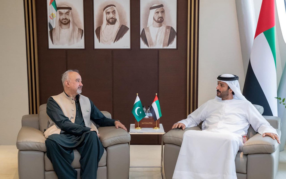 Faisal-Niaz-Meet-Economy-Ministers