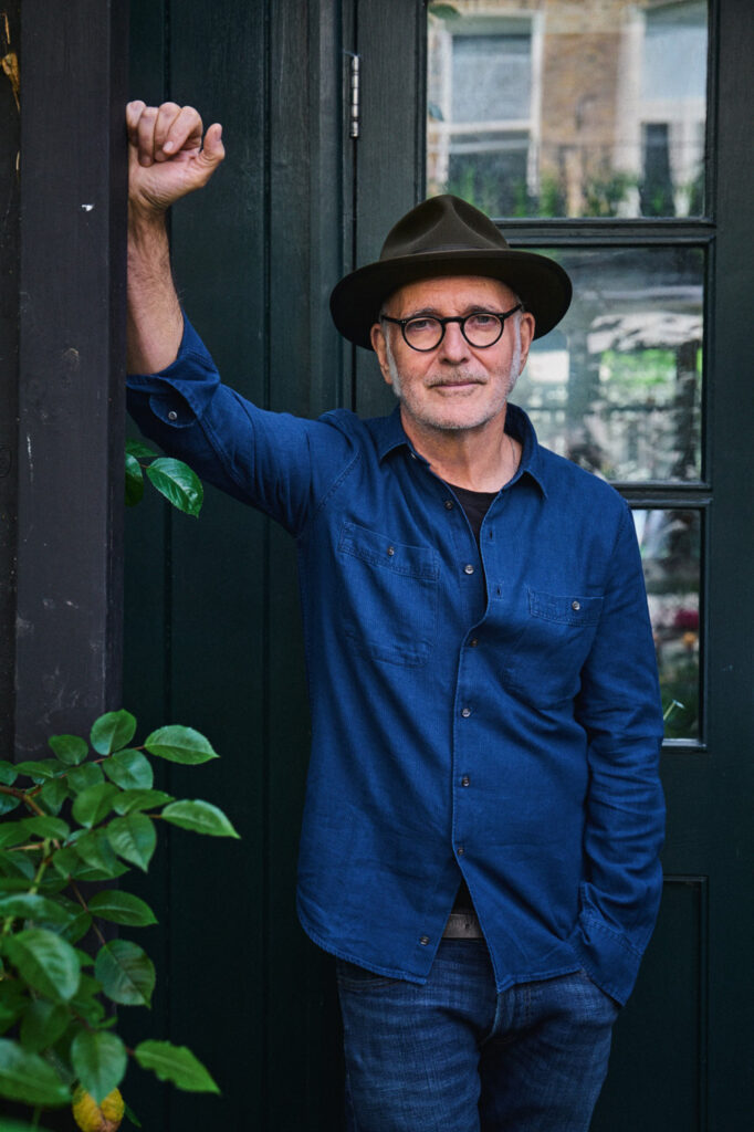 LE_SHOT_02_McCartney