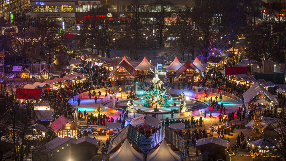 Am_Roten_Rathaus_Weihnachtsmarkt_c_Scholvien