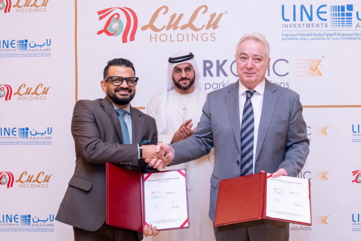 Salim-MA,-Group-Director-Global-Operations,-Lulu-Retail-along-with-Imad-Alameddine,-CEO-of-PARKONIC