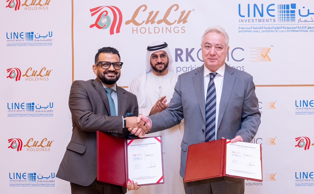 Salim-MA,-Group-Director-Global-Operations,-Lulu-Retail-along-with-Imad-Alameddine,-CEO-of-PARKONIC