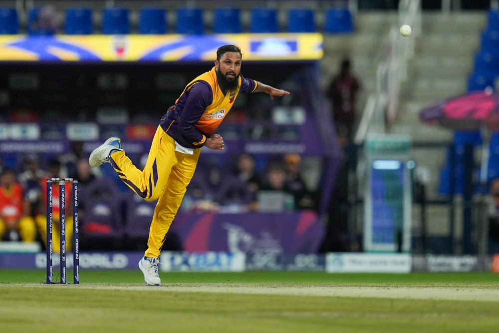 Adil-Rashid-of-Sharjah-Warriorz-bowls-during-Match-25-of-the-DP-World-ILT20-between-the-Abu-Dhabi-Knight-Riders-and-the-Sharjah-Warriorz