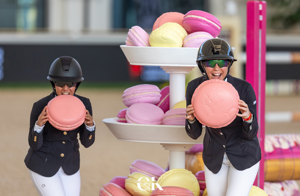 Riders having fun with the macaron fence © GK Photography