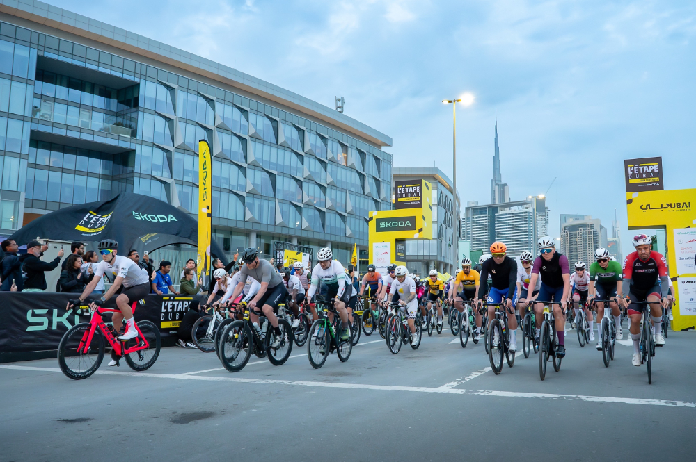 Riders set off from the start line at Dubai Design District (D3). (1)