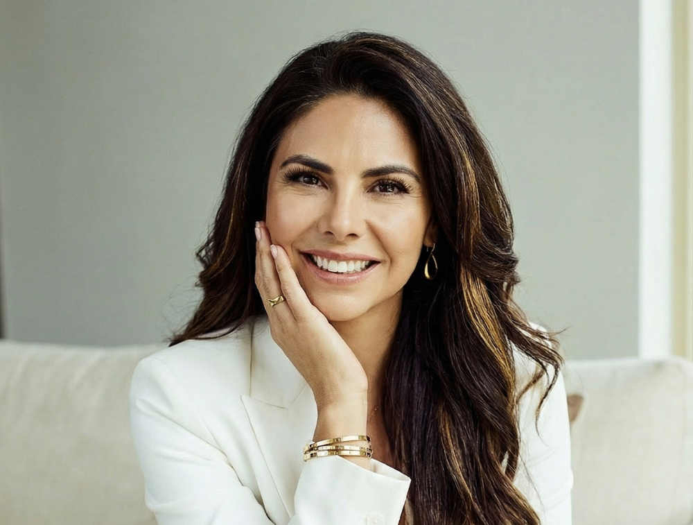 Astrid Cream Suit Bio