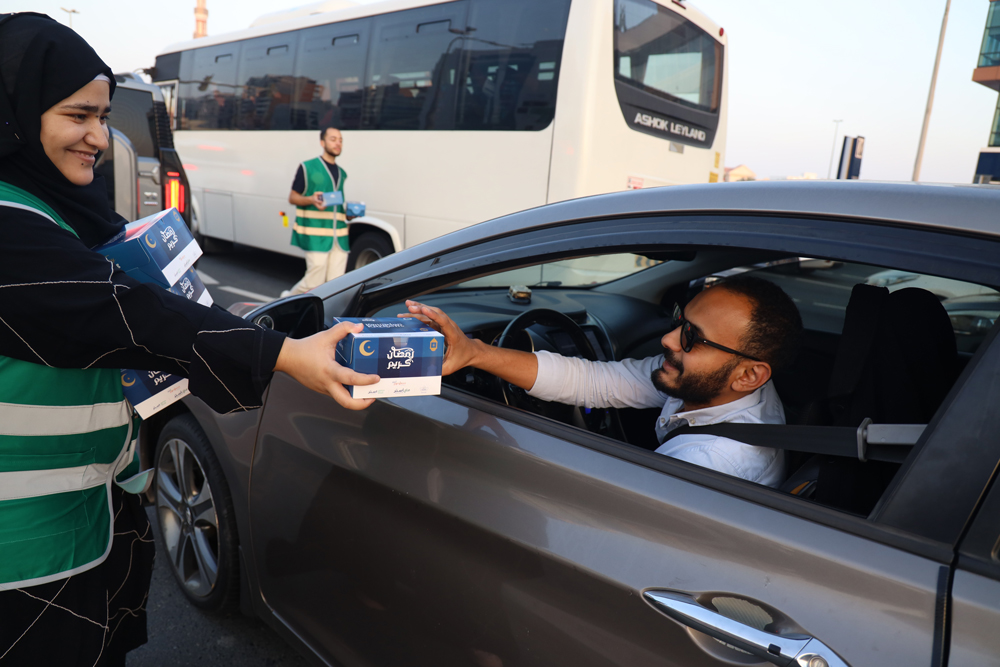 Volunteers-Join-Dubai-Police's-Ramadan-Initiatives-in-First-Half-Holy-Month